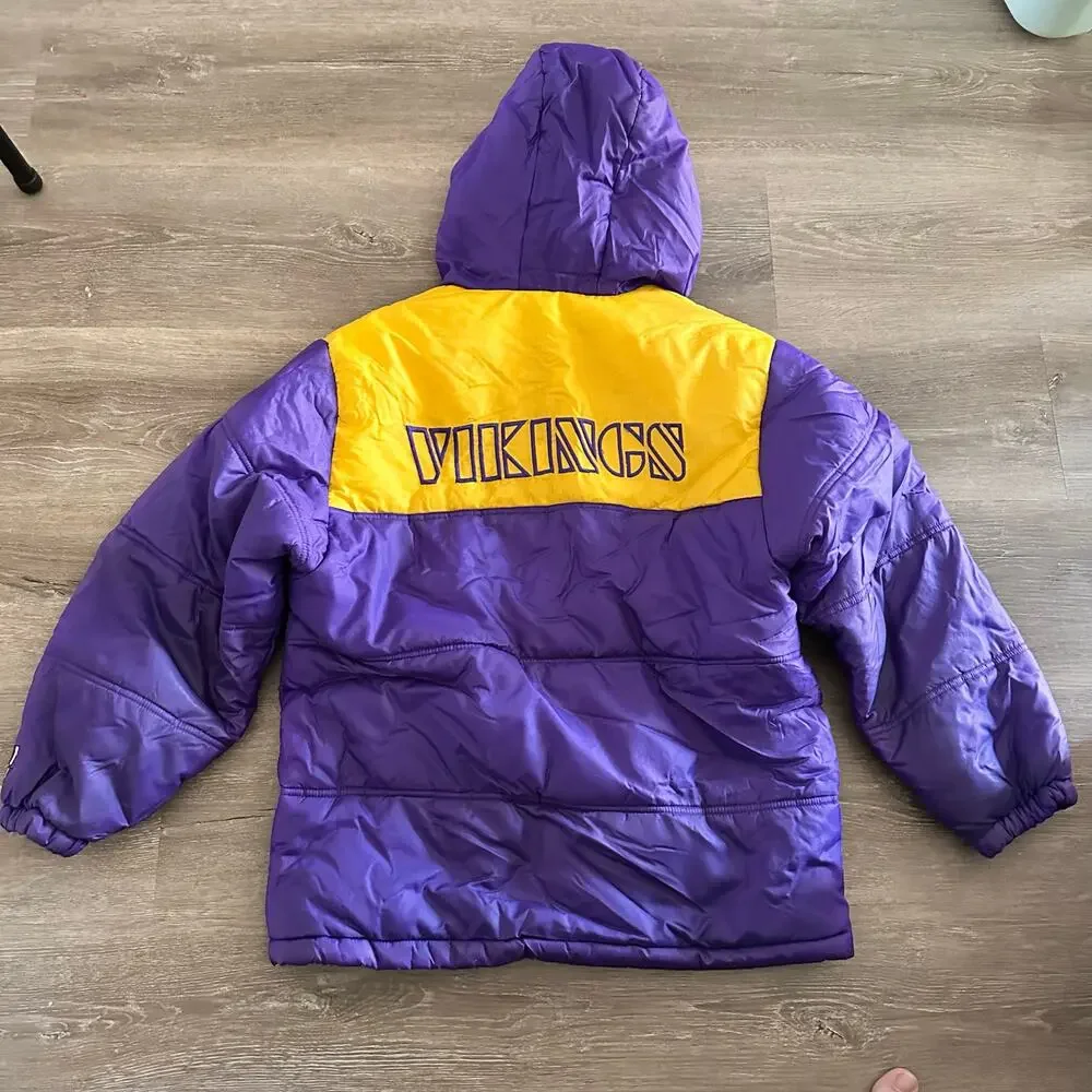 Vintage 90s Minnesota Vikings NFL Puffer Jacket Pro Size Medium (10-12) Women's